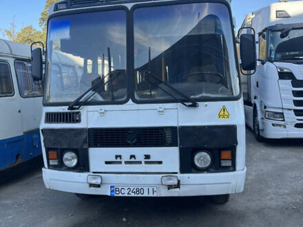 ПАЗ 32051 2006 у Радехове на Automoto.ua Білий ПАЗ 32051, об'ємом двигуна 4.7 л та пробігом 200 тис. км за 2000 $, фото 1 на Automoto.ua