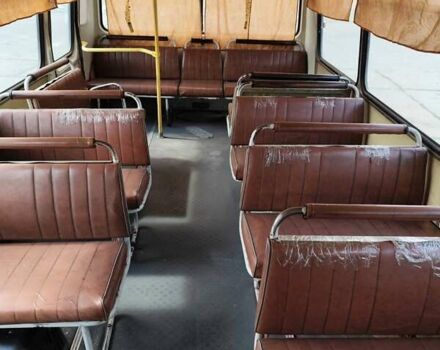 Белый ПАЗ 32053, объемом двигателя 4.75 л и пробегом 81 тыс. км за 5200 $, фото 8 на Automoto.ua