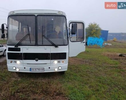 Белый ПАЗ 4234, объемом двигателя 4.43 л и пробегом 250 тыс. км за 22000 $, фото 2 на Automoto.ua