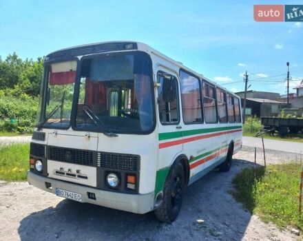 Белый ПАЗ 4234, объемом двигателя 4.75 л и пробегом 450 тыс. км за 4500 $, фото 1 на Automoto.ua