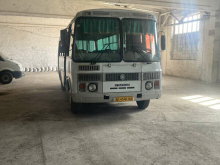 Белый ПАЗ 4234, объемом двигателя 4.75 л и пробегом 100 тыс. км за 9500 $, фото 1 на Automoto.ua