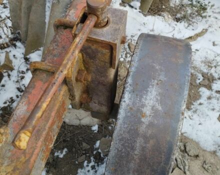 ПЛН 3-35 2010 у Тернополі на Automoto.ua Червоний ПЛН 3-35, об'ємом двигуна 0 л та пробігом 0 тис. км за 879 $, фото 7 на Automoto.ua