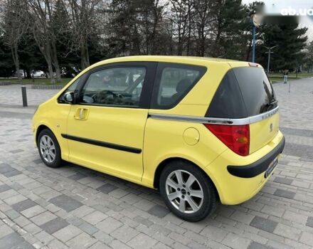 Пежо 1007, объемом двигателя 1.4 л и пробегом 160 тыс. км за 4800 $, фото 4 на Automoto.ua