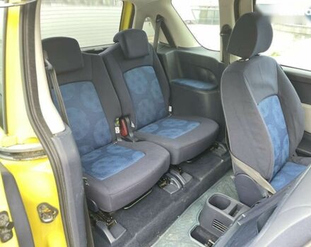 Пежо 1007, объемом двигателя 1.4 л и пробегом 160 тыс. км за 4900 $, фото 24 на Automoto.ua