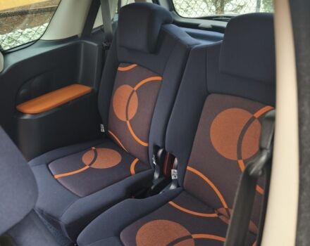 Серый Пежо 1007, объемом двигателя 1.6 л и пробегом 140 тыс. км за 4700 $, фото 1 на Automoto.ua