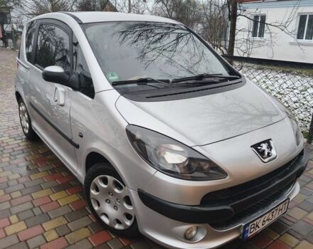Серый Пежо 1007, объемом двигателя 1.6 л и пробегом 140 тыс. км за 4700 $, фото 8 на Automoto.ua