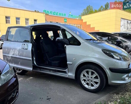 Серый Пежо 1007, объемом двигателя 1.6 л и пробегом 208 тыс. км за 4200 $, фото 6 на Automoto.ua