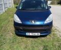 Синий Пежо 1007, объемом двигателя 1.4 л и пробегом 228 тыс. км за 3500 $, фото 1 на Automoto.ua
