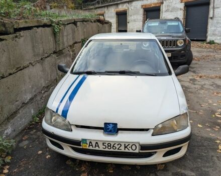 Белый Пежо 106, объемом двигателя 1 л и пробегом 290 тыс. км за 1350 $, фото 2 на Automoto.ua
