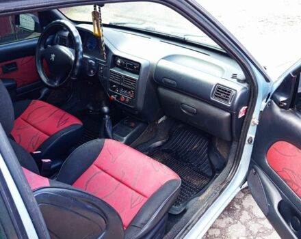 Серый Пежо 106, объемом двигателя 1 л и пробегом 300 тыс. км за 2300 $, фото 2 на Automoto.ua