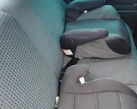 Зелений Пежо 106, об'ємом двигуна 1.1 л та пробігом 317 тис. км за 1200 $, фото 6 на Automoto.ua