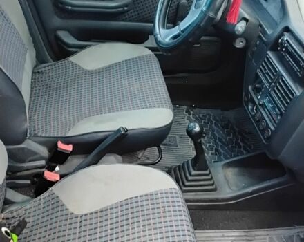 Зелений Пежо 106, об'ємом двигуна 1.1 л та пробігом 317 тис. км за 1200 $, фото 5 на Automoto.ua