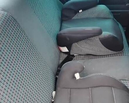 Зеленый Пежо 106, объемом двигателя 1.1 л и пробегом 317 тыс. км за 1200 $, фото 1 на Automoto.ua