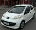 Белый Пежо 107, объемом двигателя 1 л и пробегом 78 тыс. км за 4000 $, фото 1 на Automoto.ua