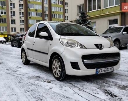 Белый Пежо 107, объемом двигателя 1 л и пробегом 170 тыс. км за 5800 $, фото 6 на Automoto.ua