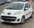 Белый Пежо 107, объемом двигателя 1 л и пробегом 205 тыс. км за 4190 $, фото 1 на Automoto.ua