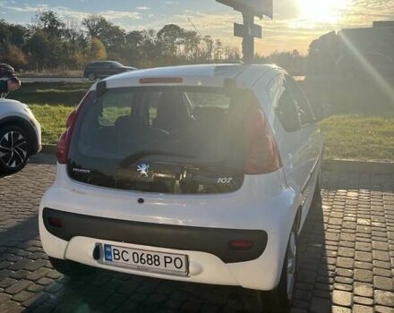 Белый Пежо 107, объемом двигателя 1 л и пробегом 71 тыс. км за 5600 $, фото 5 на Automoto.ua