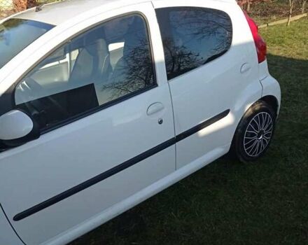 Белый Пежо 107, объемом двигателя 1 л и пробегом 174 тыс. км за 5500 $, фото 8 на Automoto.ua