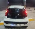 Белый Пежо 107, объемом двигателя 1 л и пробегом 180 тыс. км за 3700 $, фото 1 на Automoto.ua