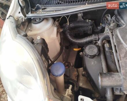 Пежо 107 2011 в Стрые на Automoto.ua Белый Пежо 107, объемом двигателя 1 л и пробегом 189 тыс. км за 4999 $, фото 3 на Automoto.ua