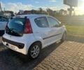 Белый Пежо 107, объемом двигателя 1 л и пробегом 71 тыс. км за 5600 $, фото 6 на Automoto.ua