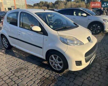 Белый Пежо 107, объемом двигателя 1 л и пробегом 71 тыс. км за 5600 $, фото 3 на Automoto.ua