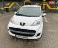 Белый Пежо 107, объемом двигателя 1 л и пробегом 187 тыс. км за 4500 $, фото 1 на Automoto.ua