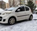Белый Пежо 107, объемом двигателя 1 л и пробегом 170 тыс. км за 5800 $, фото 4 на Automoto.ua