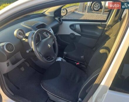 Белый Пежо 107, объемом двигателя 1 л и пробегом 71 тыс. км за 5600 $, фото 8 на Automoto.ua