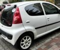 Белый Пежо 107, объемом двигателя 1 л и пробегом 174 тыс. км за 4800 $, фото 3 на Automoto.ua