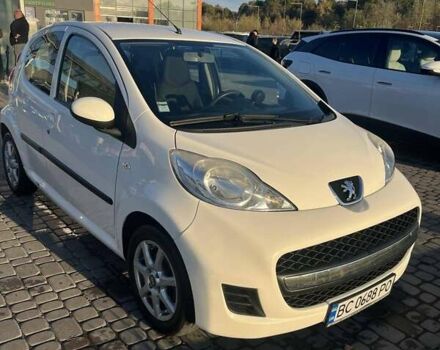 Белый Пежо 107, объемом двигателя 1 л и пробегом 71 тыс. км за 5600 $, фото 2 на Automoto.ua