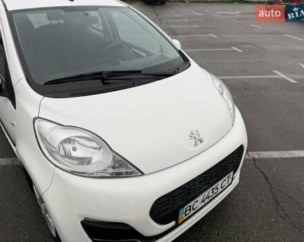 Білий Пежо 107, об'ємом двигуна 1 л та пробігом 65 тис. км за 6500 $, фото 4 на Automoto.ua