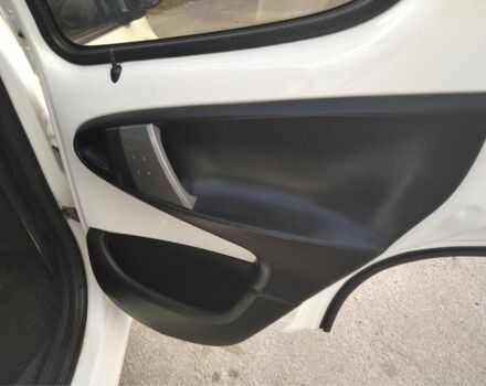 Белый Пежо 107, объемом двигателя 1 л и пробегом 111 тыс. км за 6117 $, фото 8 на Automoto.ua