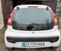 Белый Пежо 107, объемом двигателя 1 л и пробегом 140 тыс. км за 5700 $, фото 1 на Automoto.ua