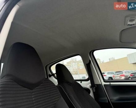 Білий Пежо 107, об'ємом двигуна 1 л та пробігом 65 тис. км за 6500 $, фото 32 на Automoto.ua