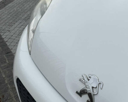 Белый Пежо 107, объемом двигателя 0.99 л и пробегом 220 тыс. км за 4900 $, фото 29 на Automoto.ua