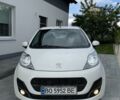 Белый Пежо 107, объемом двигателя 1 л и пробегом 214 тыс. км за 4400 $, фото 4 на Automoto.ua