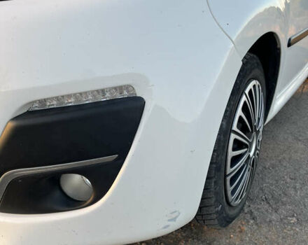 Белый Пежо 107, объемом двигателя 1 л и пробегом 96 тыс. км за 6000 $, фото 10 на Automoto.ua