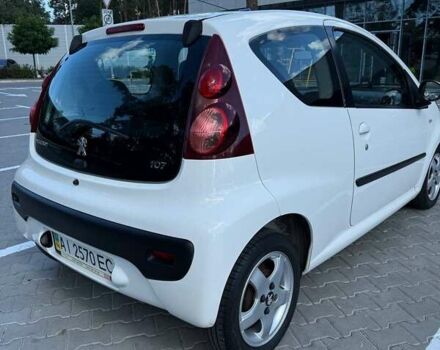 Білий Пежо 107, об'ємом двигуна 1 л та пробігом 155 тис. км за 5000 $, фото 3 на Automoto.ua