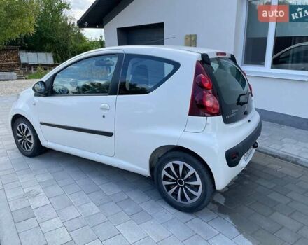 Белый Пежо 107, объемом двигателя 1 л и пробегом 214 тыс. км за 4200 $, фото 6 на Automoto.ua