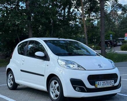 Білий Пежо 107, об'ємом двигуна 1 л та пробігом 155 тис. км за 5000 $, фото 4 на Automoto.ua