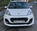 Білий Пежо 107, об'ємом двигуна 1 л та пробігом 65 тис. км за 6500 $, фото 1 на Automoto.ua