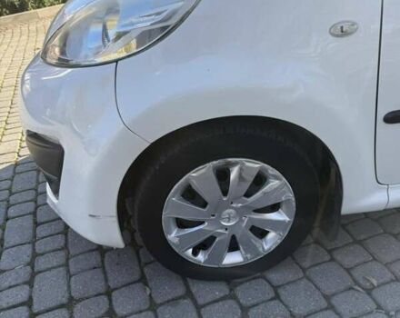 Білий Пежо 107, об'ємом двигуна 1 л та пробігом 64 тис. км за 5500 $, фото 10 на Automoto.ua