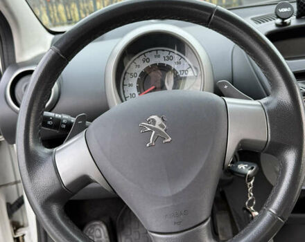 Белый Пежо 107, объемом двигателя 0.99 л и пробегом 220 тыс. км за 4900 $, фото 9 на Automoto.ua