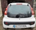 Белый Пежо 107, объемом двигателя 1 л и пробегом 140 тыс. км за 5700 $, фото 1 на Automoto.ua