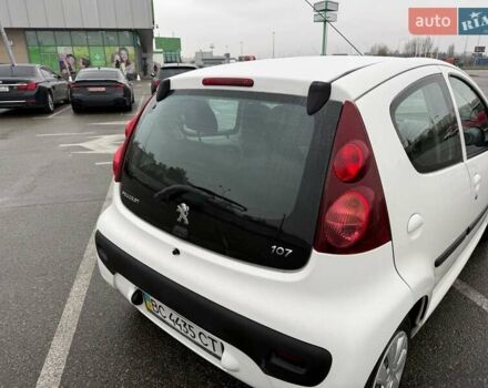 Білий Пежо 107, об'ємом двигуна 1 л та пробігом 65 тис. км за 6500 $, фото 17 на Automoto.ua