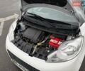 Белый Пежо 107, объемом двигателя 1 л и пробегом 65 тыс. км за 6300 $, фото 41 на Automoto.ua