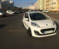 Білий Пежо 107, об'ємом двигуна 1 л та пробігом 100 тис. км за 5000 $, фото 1 на Automoto.ua