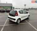 Білий Пежо 107, об'ємом двигуна 1 л та пробігом 65 тис. км за 6500 $, фото 14 на Automoto.ua