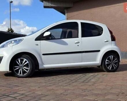 Белый Пежо 107, объемом двигателя 1 л и пробегом 145 тыс. км за 6900 $, фото 13 на Automoto.ua